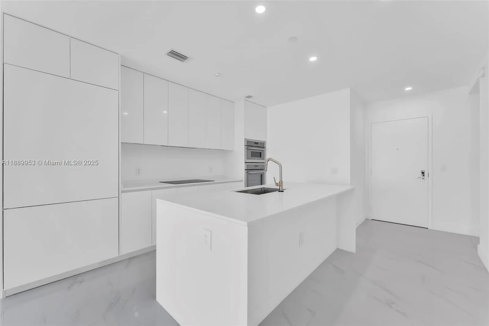 700 NE 24th St, #3706