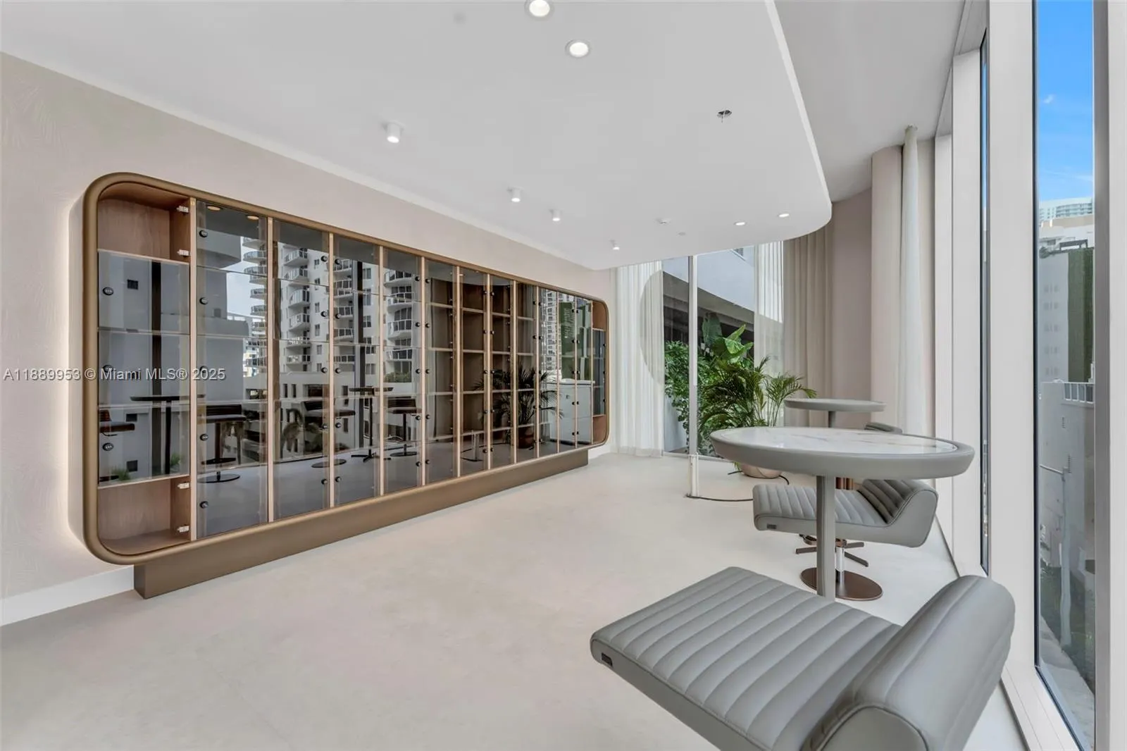 700 NE 24th St, #3706