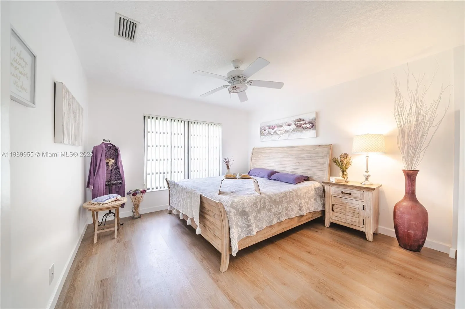 7747 Cloverfield Cir