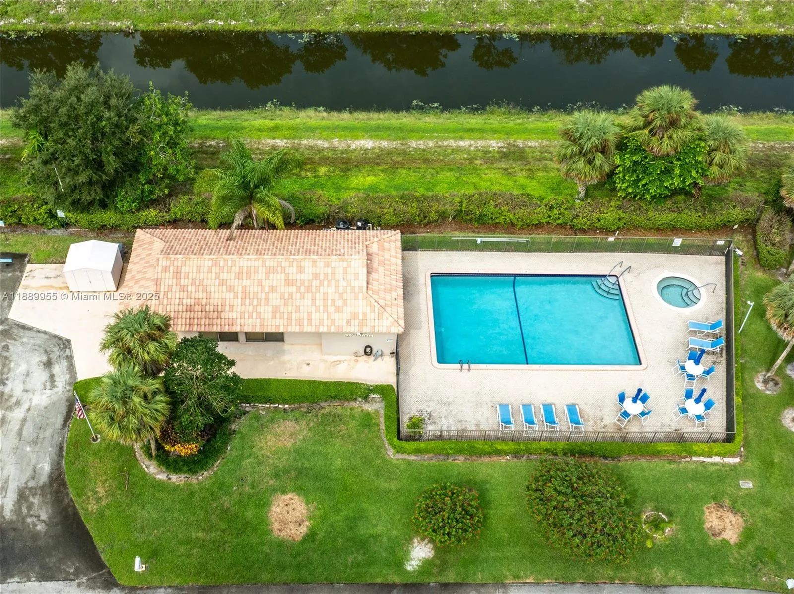 7747 Cloverfield Cir