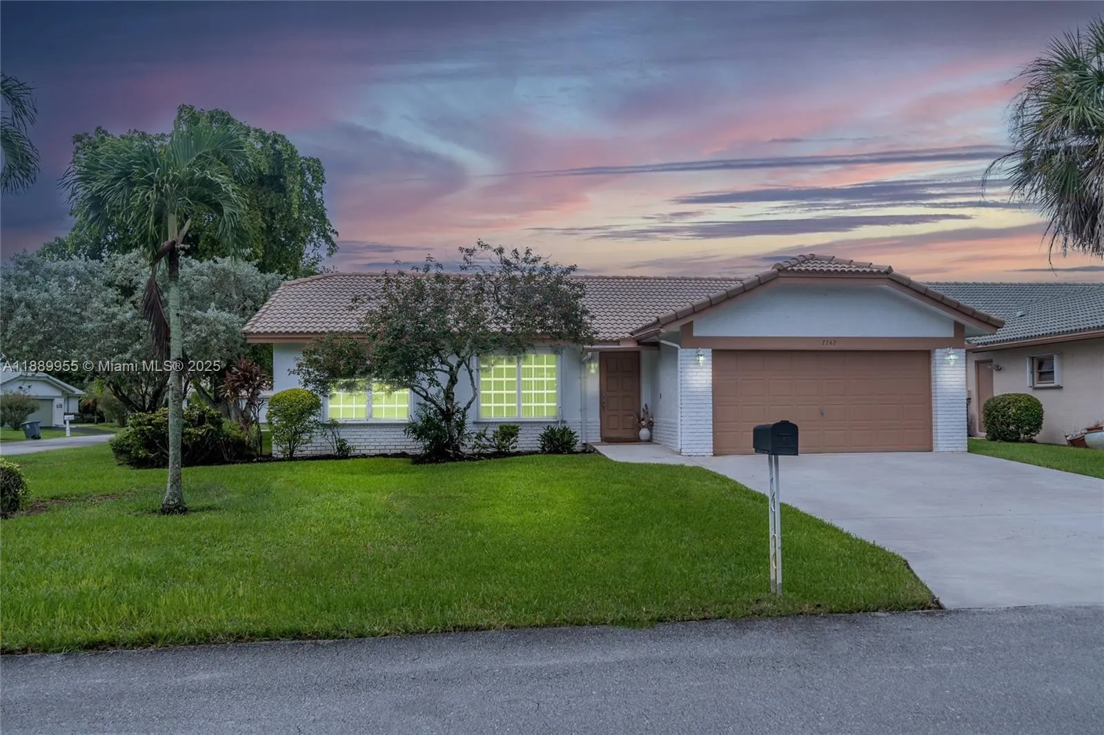 7747 Cloverfield Cir