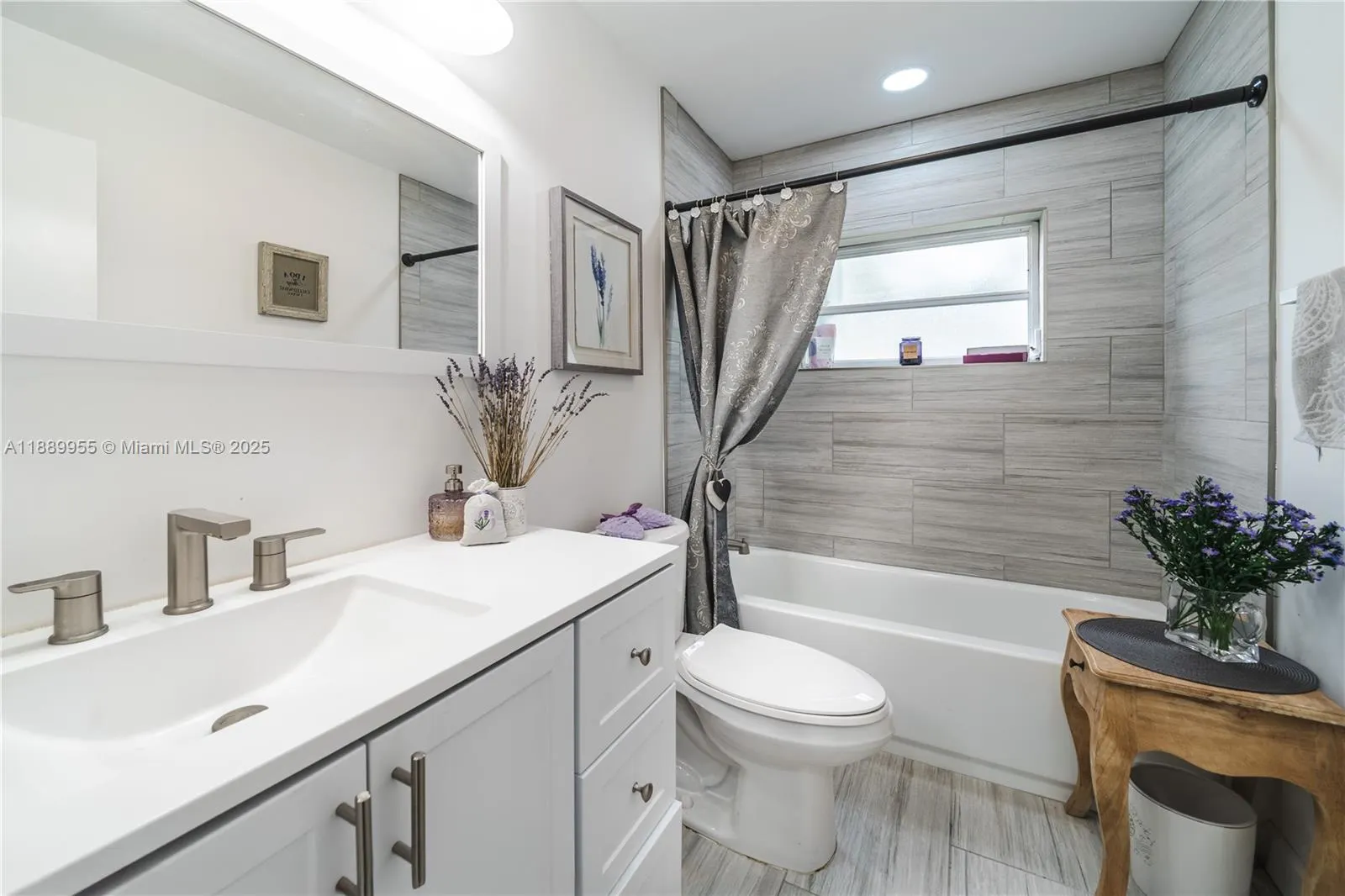 7747 Cloverfield Cir