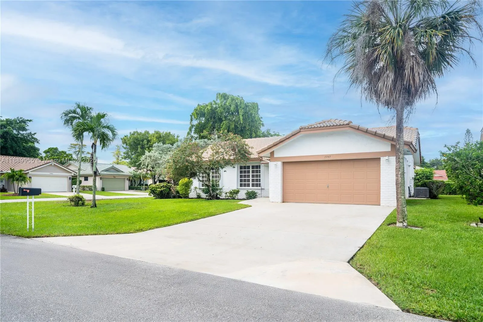 7747 Cloverfield Cir