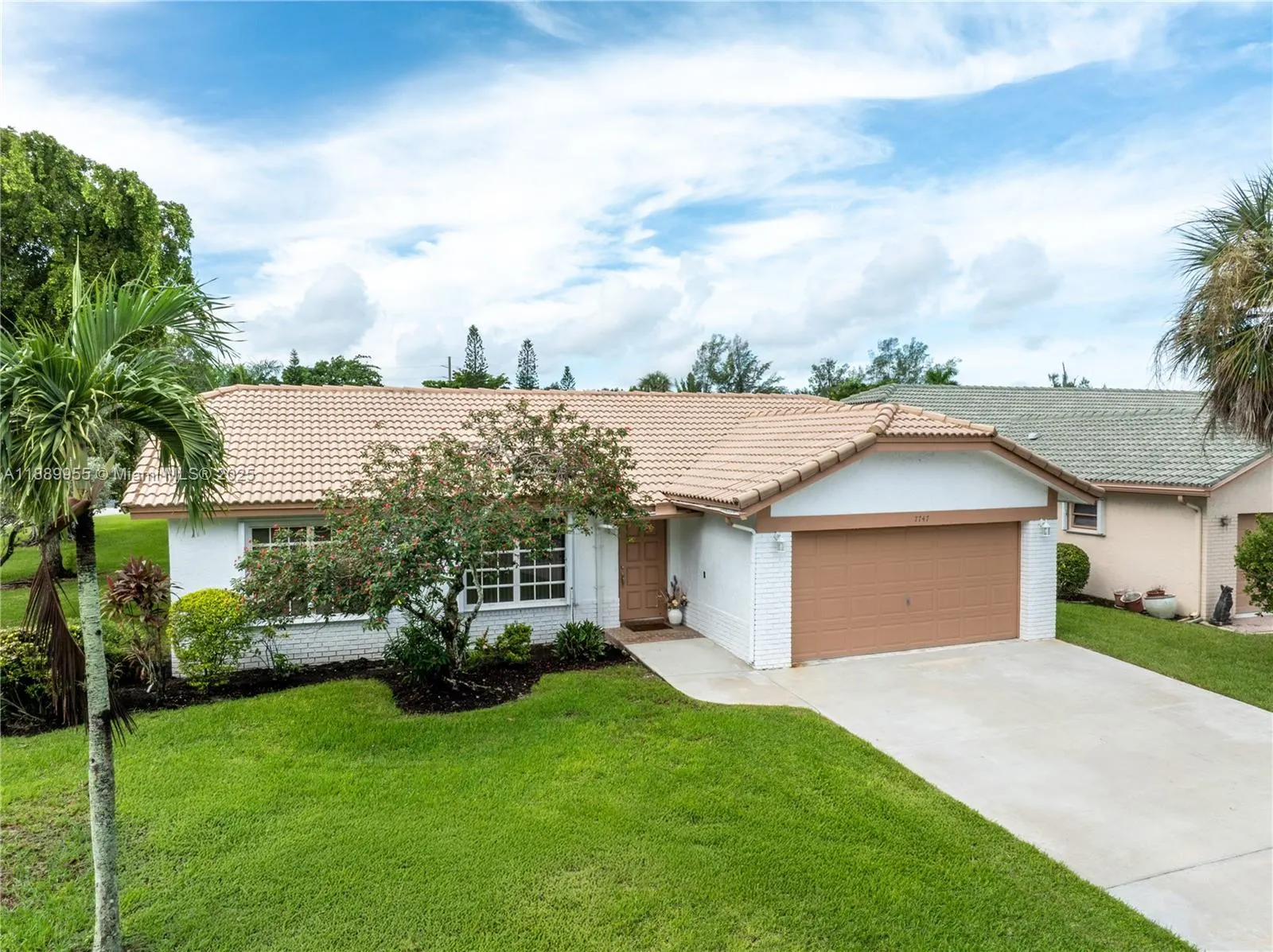 7747 Cloverfield Cir
