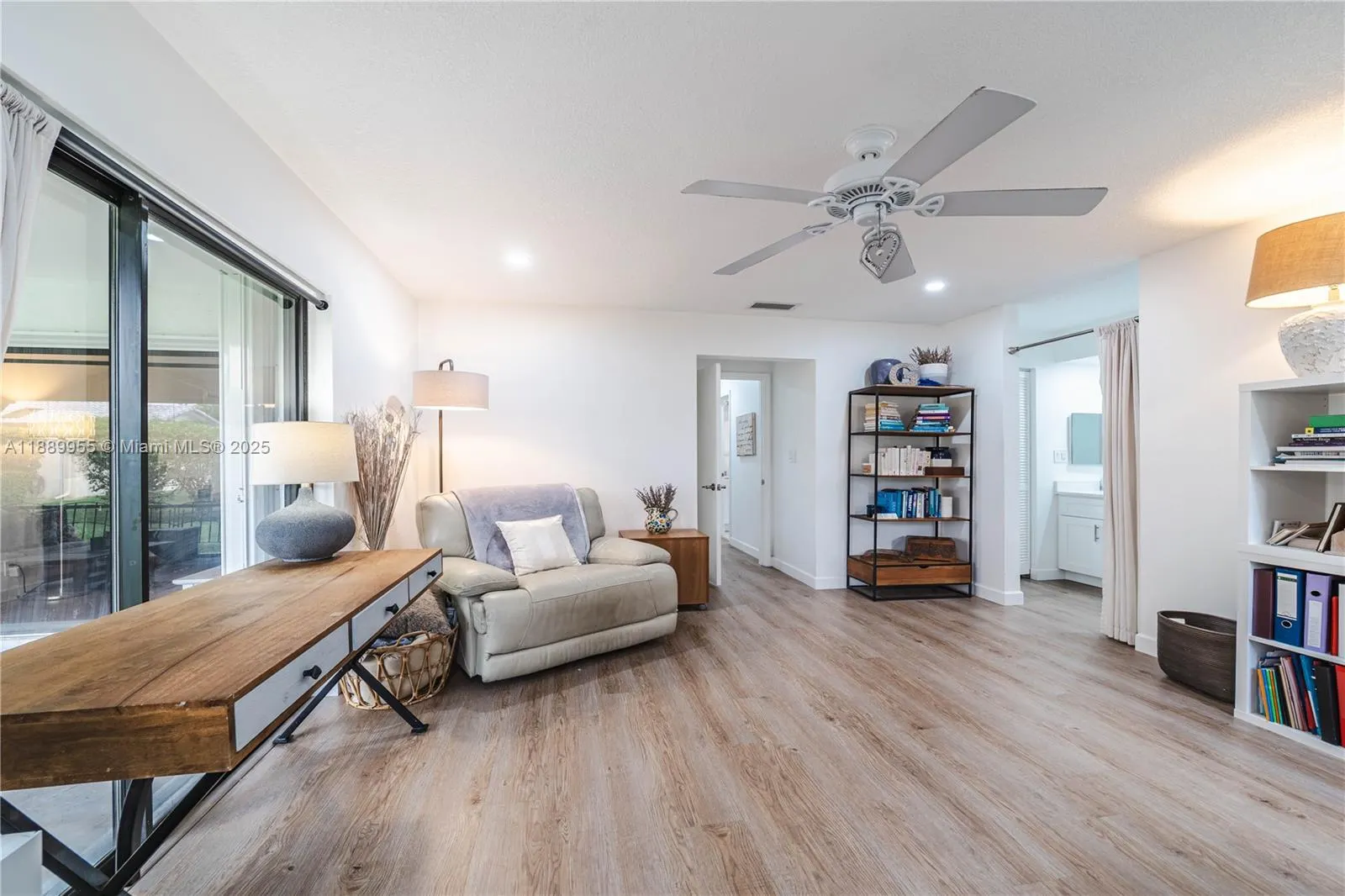 7747 Cloverfield Cir