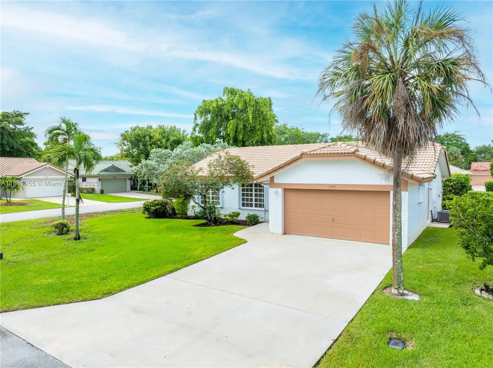 7747 Cloverfield Cir