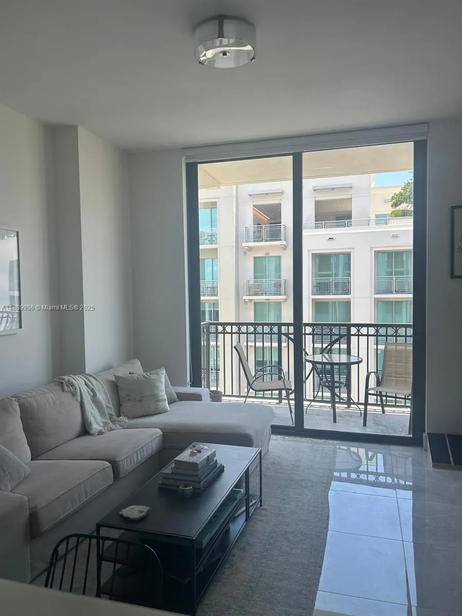 301 Altara Ave, #LPH903