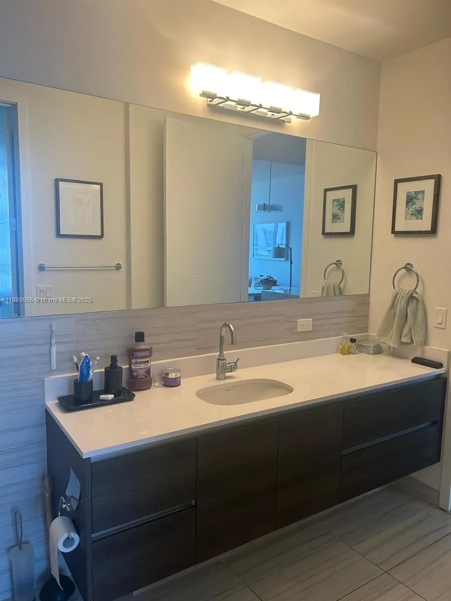 301 Altara Ave, #LPH903