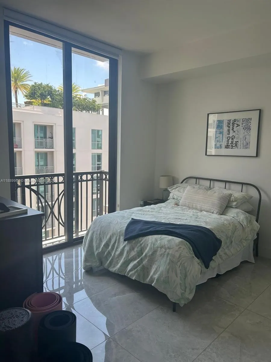 301 Altara Ave, #LPH903