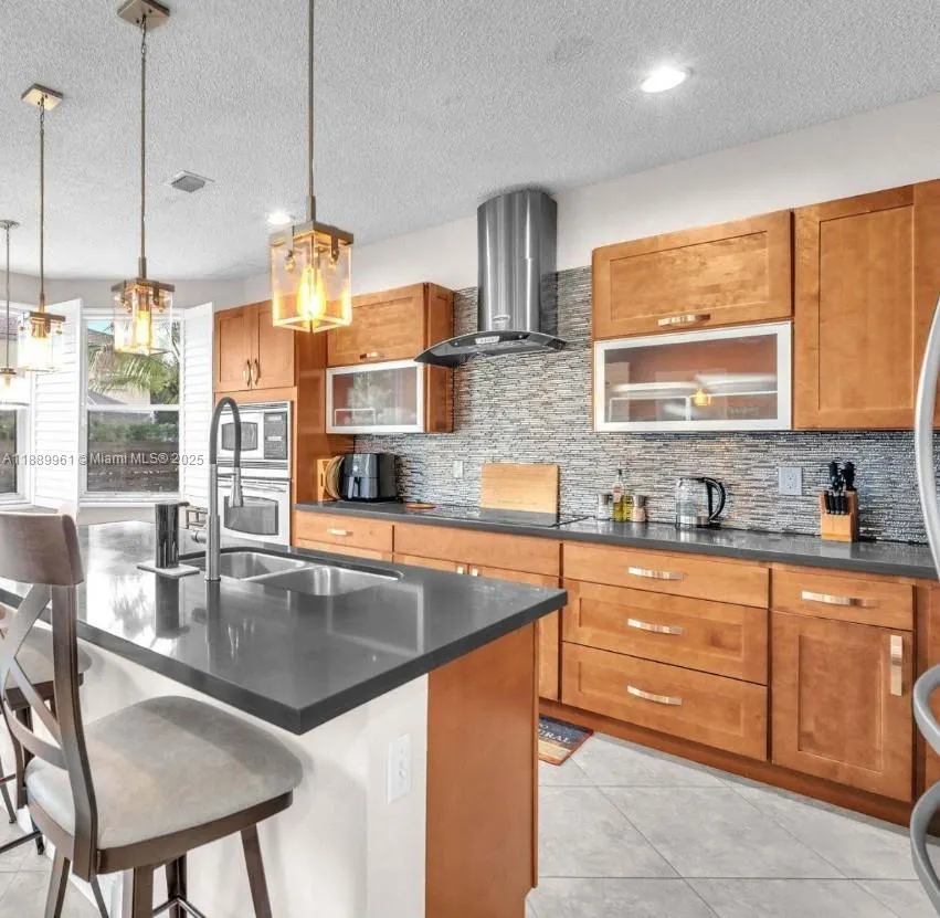 399 NW 154th Ave