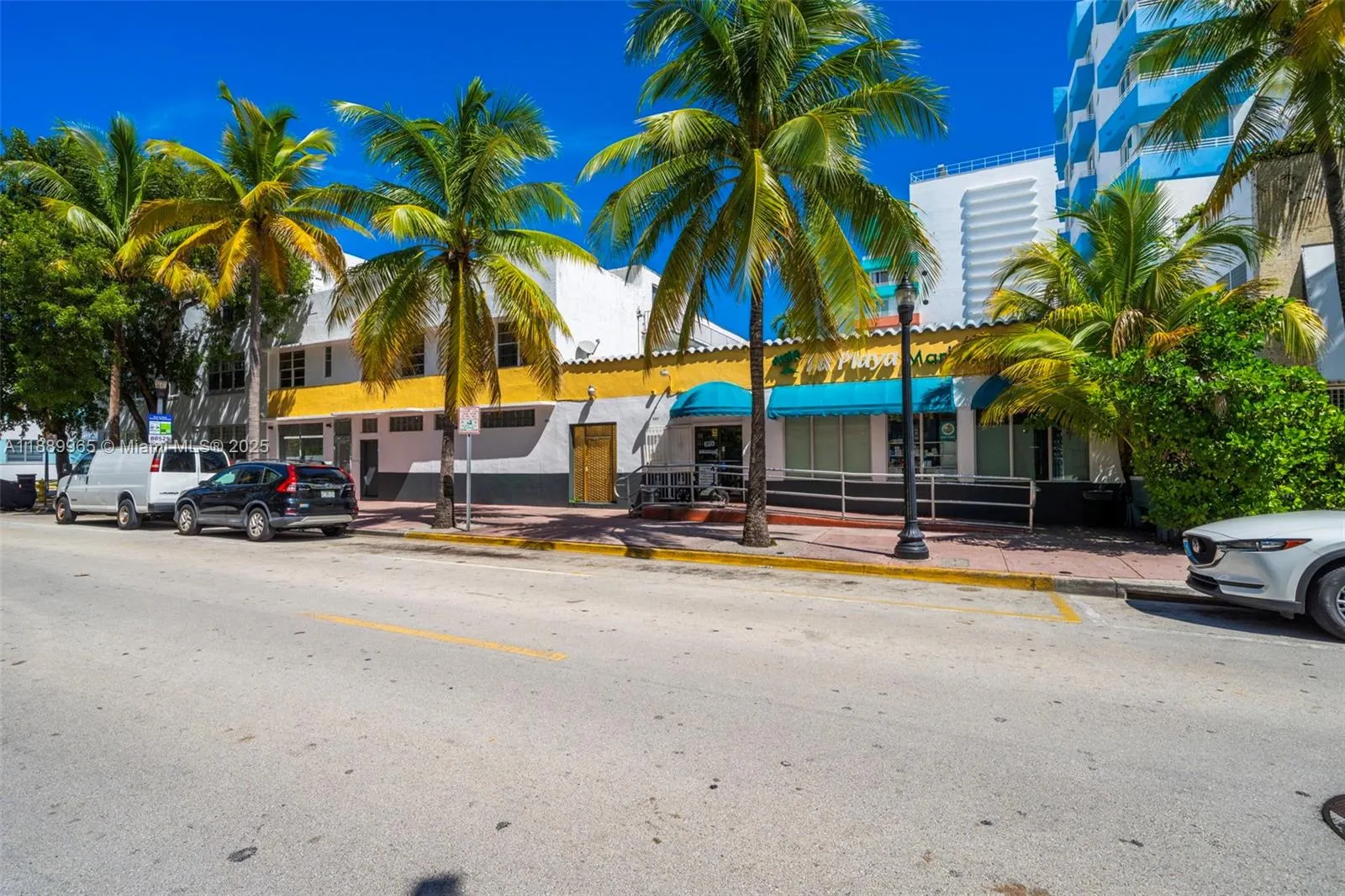 249 Collins Ave