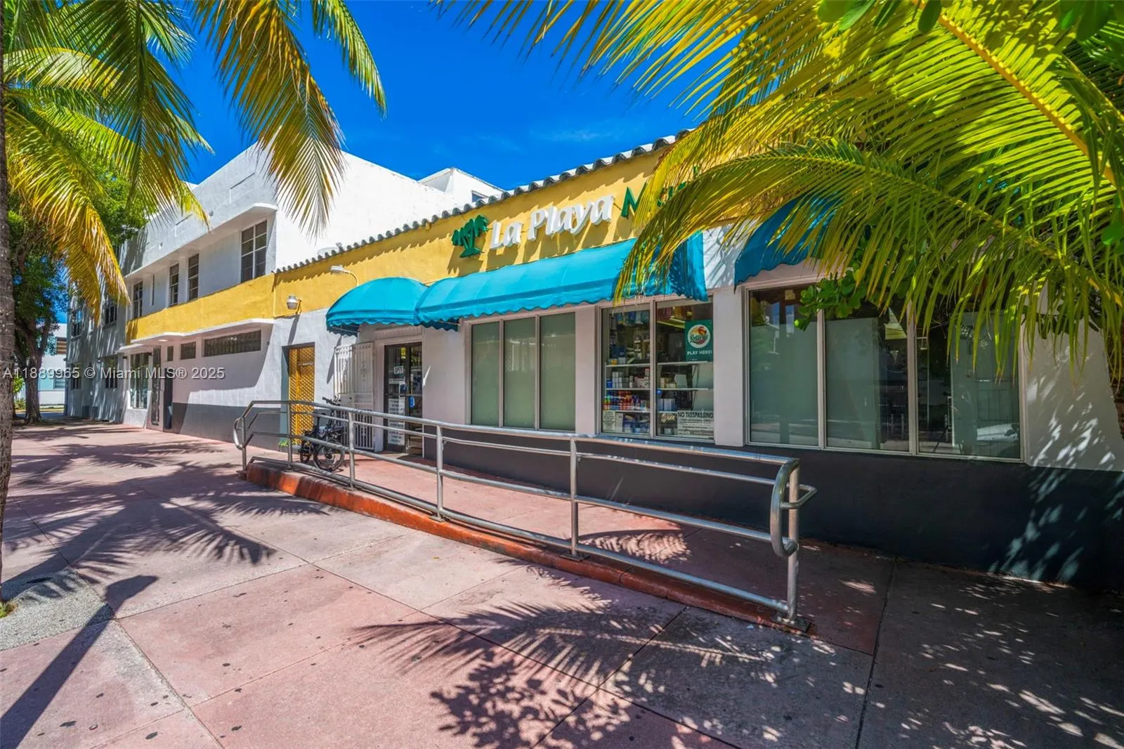 249 Collins Ave