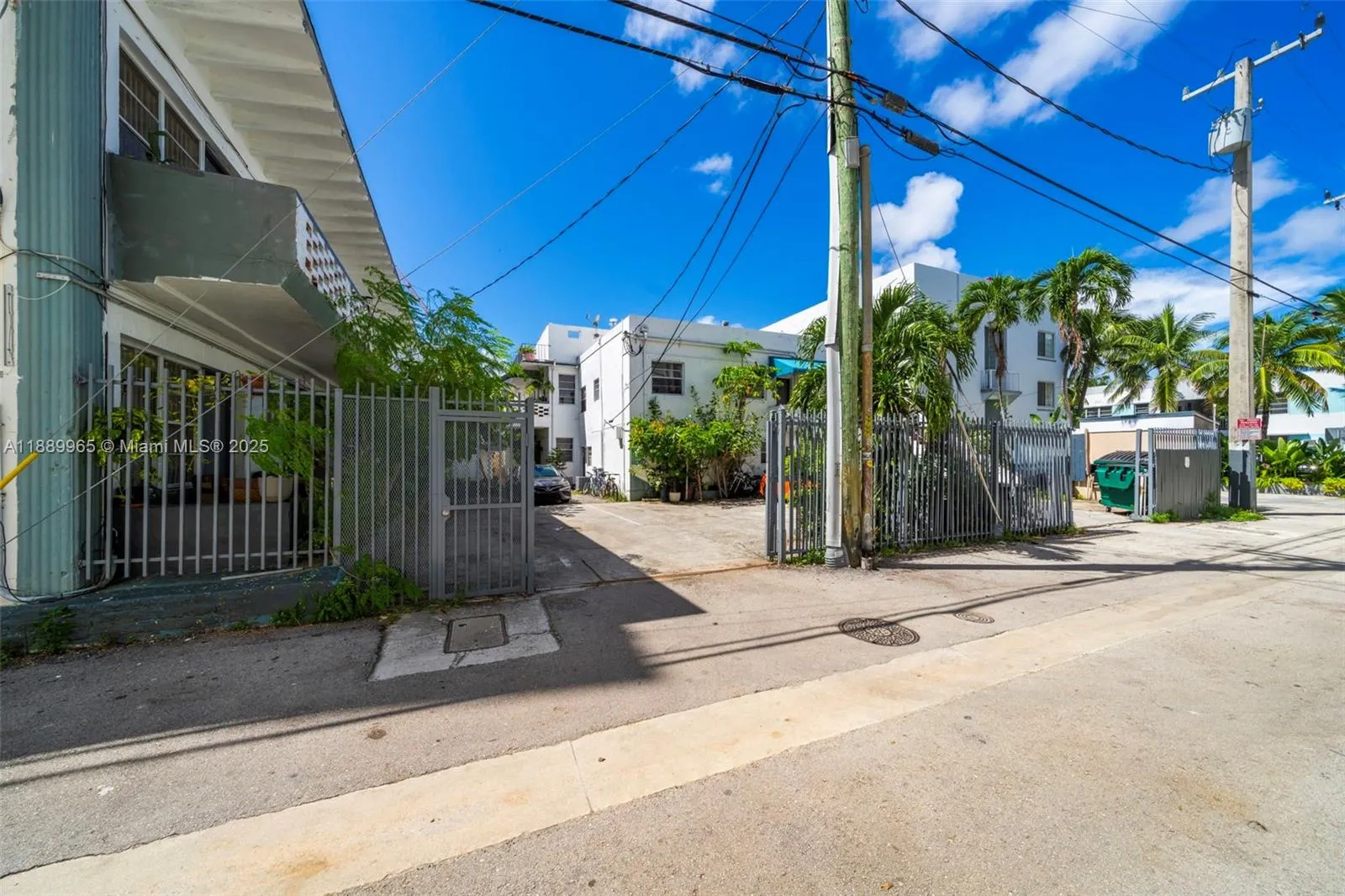 249 Collins Ave