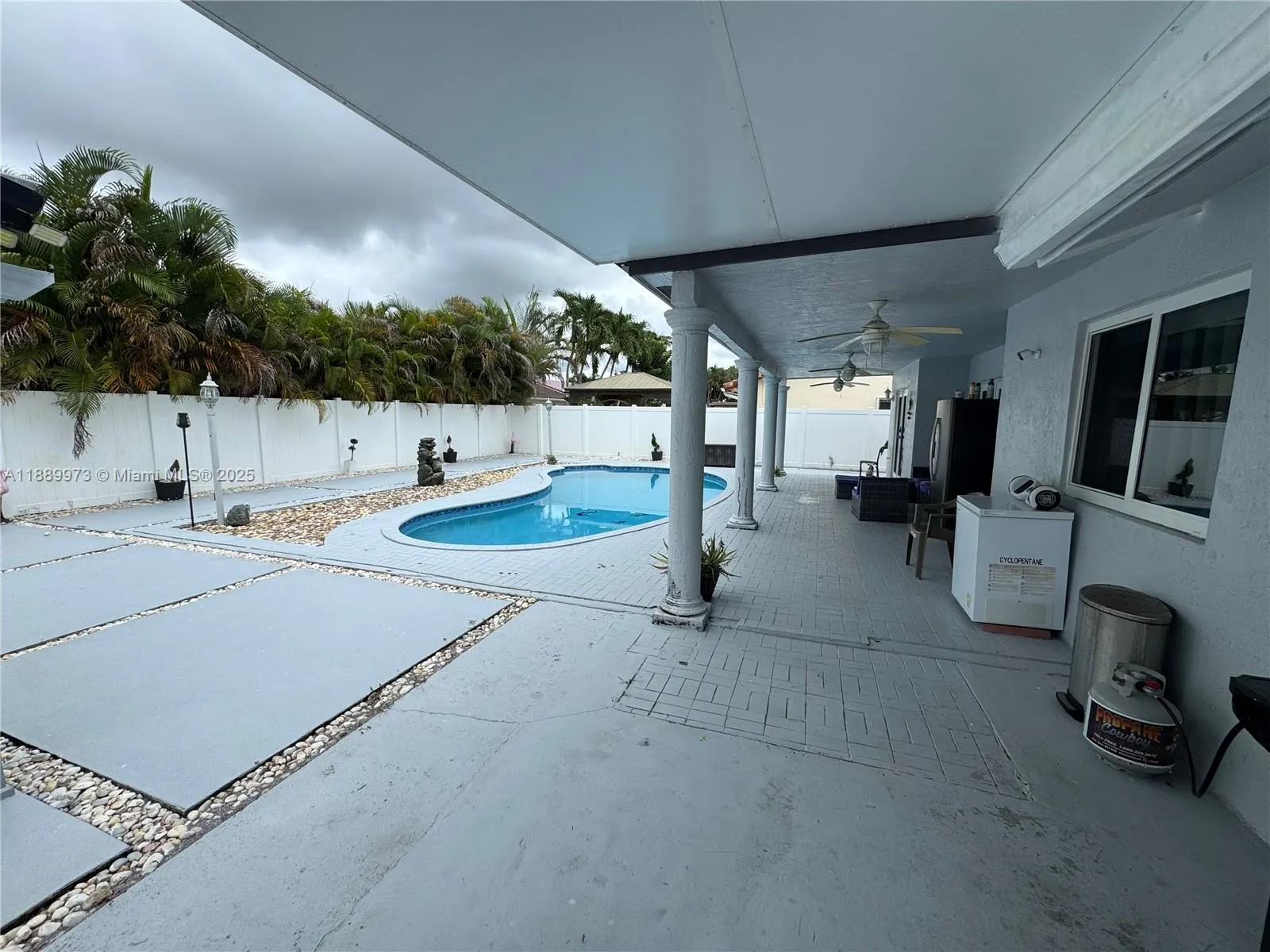 0 SW 176th St