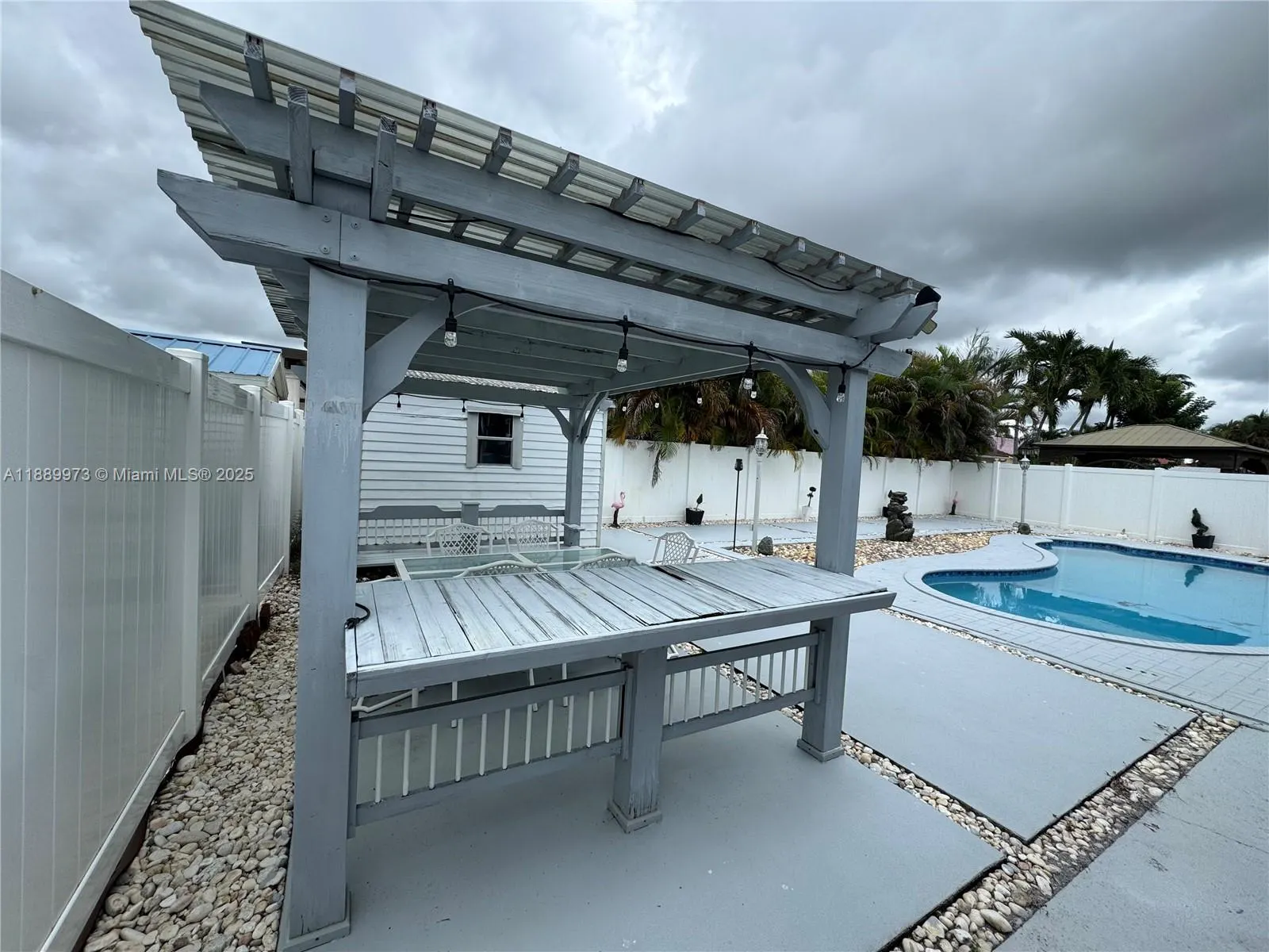 0 SW 176th St
