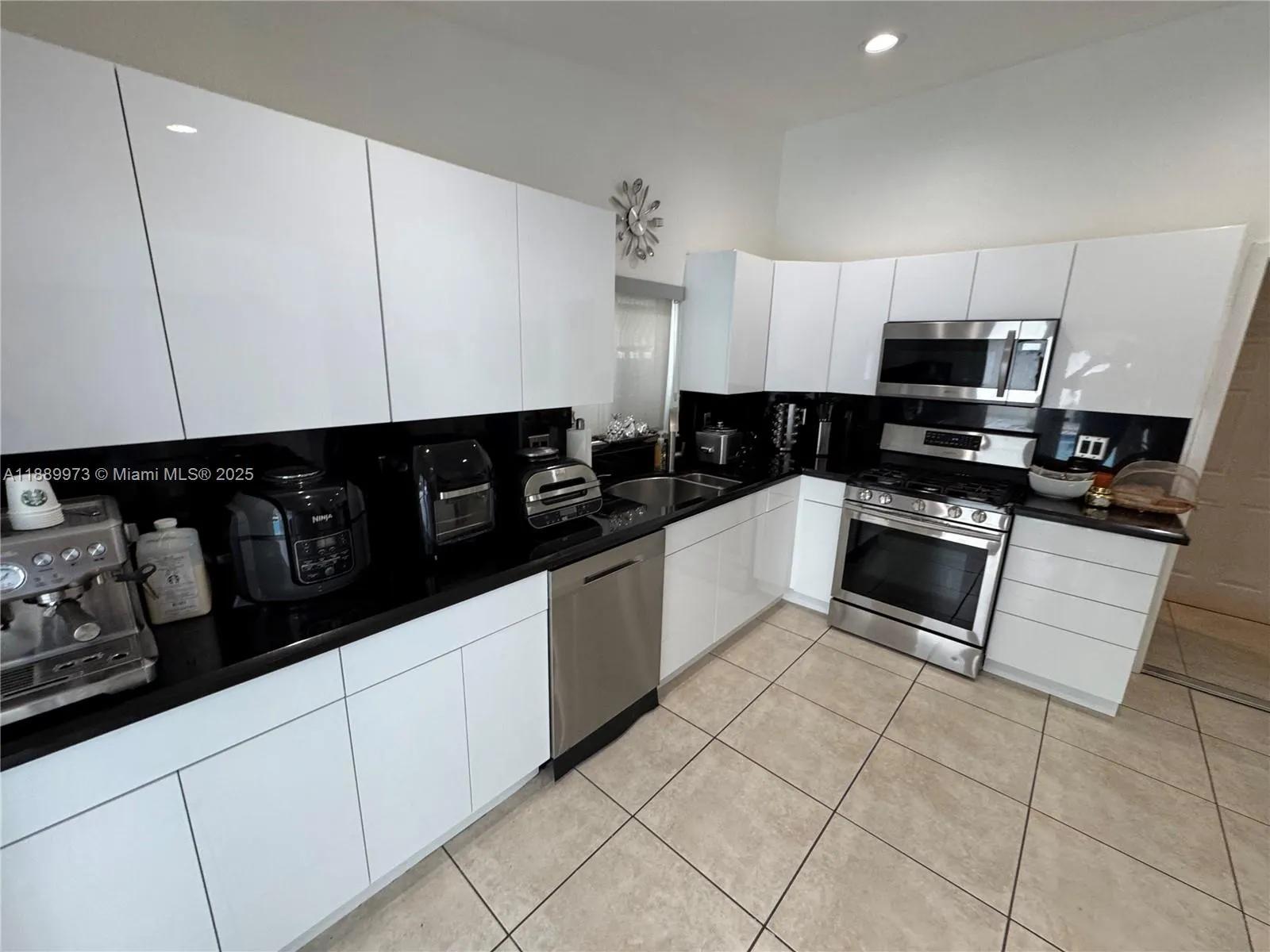 0 SW 176th St