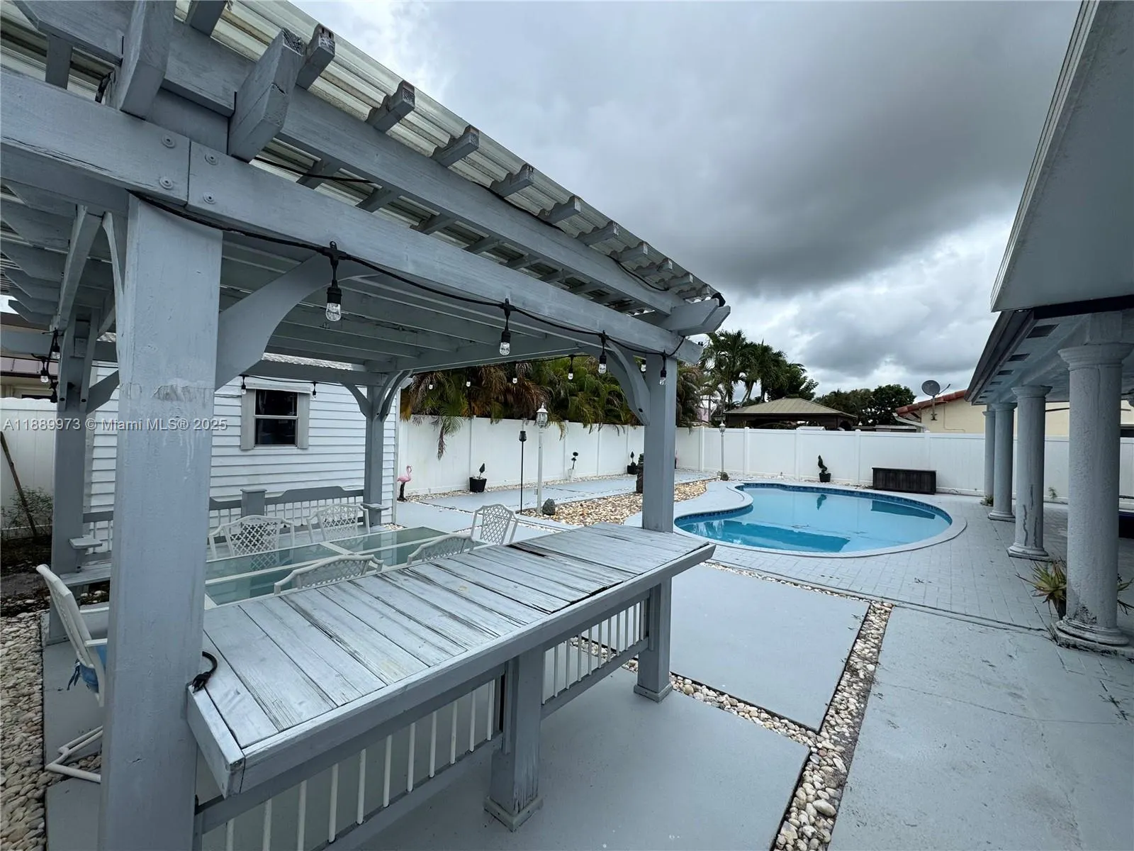 0 SW 176th St