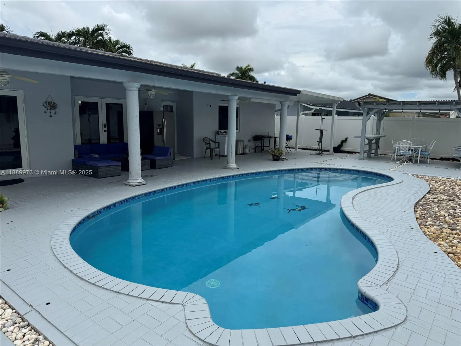 0 SW 176th St