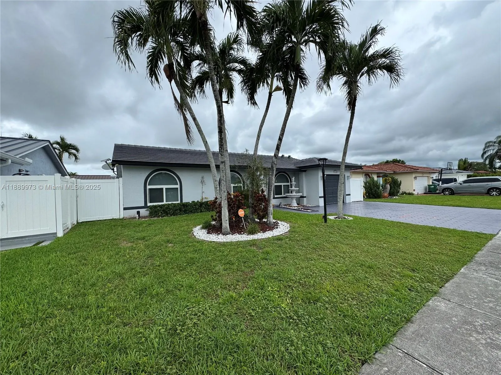 0 SW 176th St