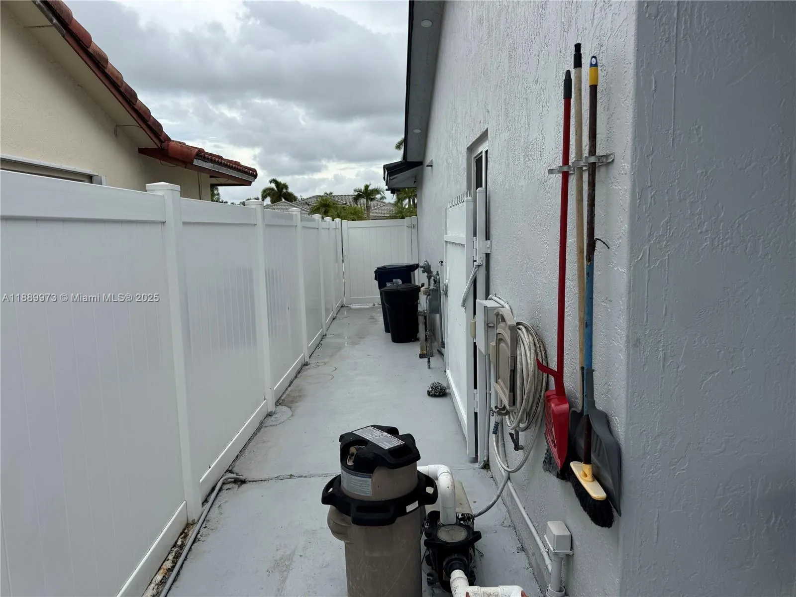 0 SW 176th St