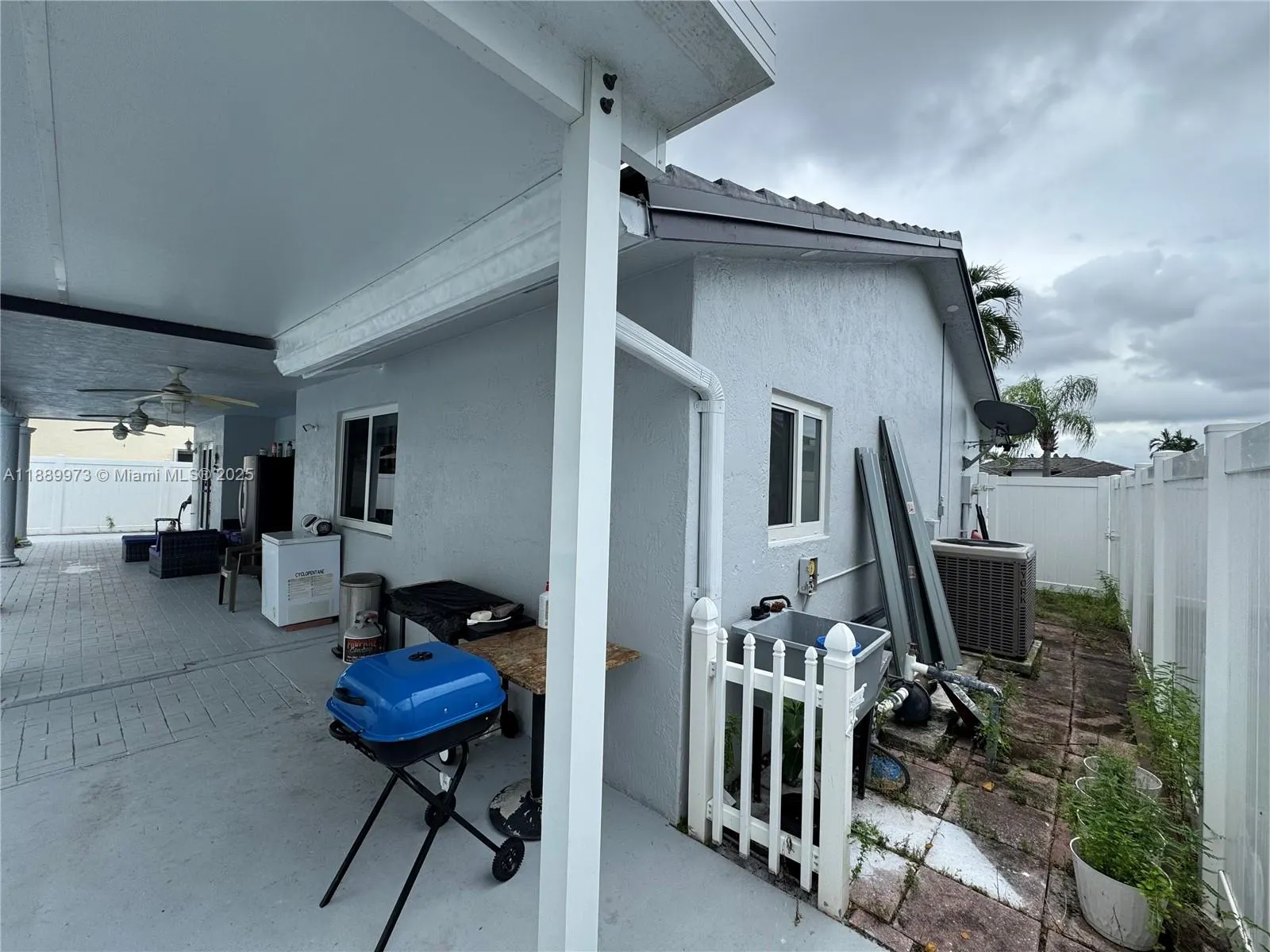 0 SW 176th St