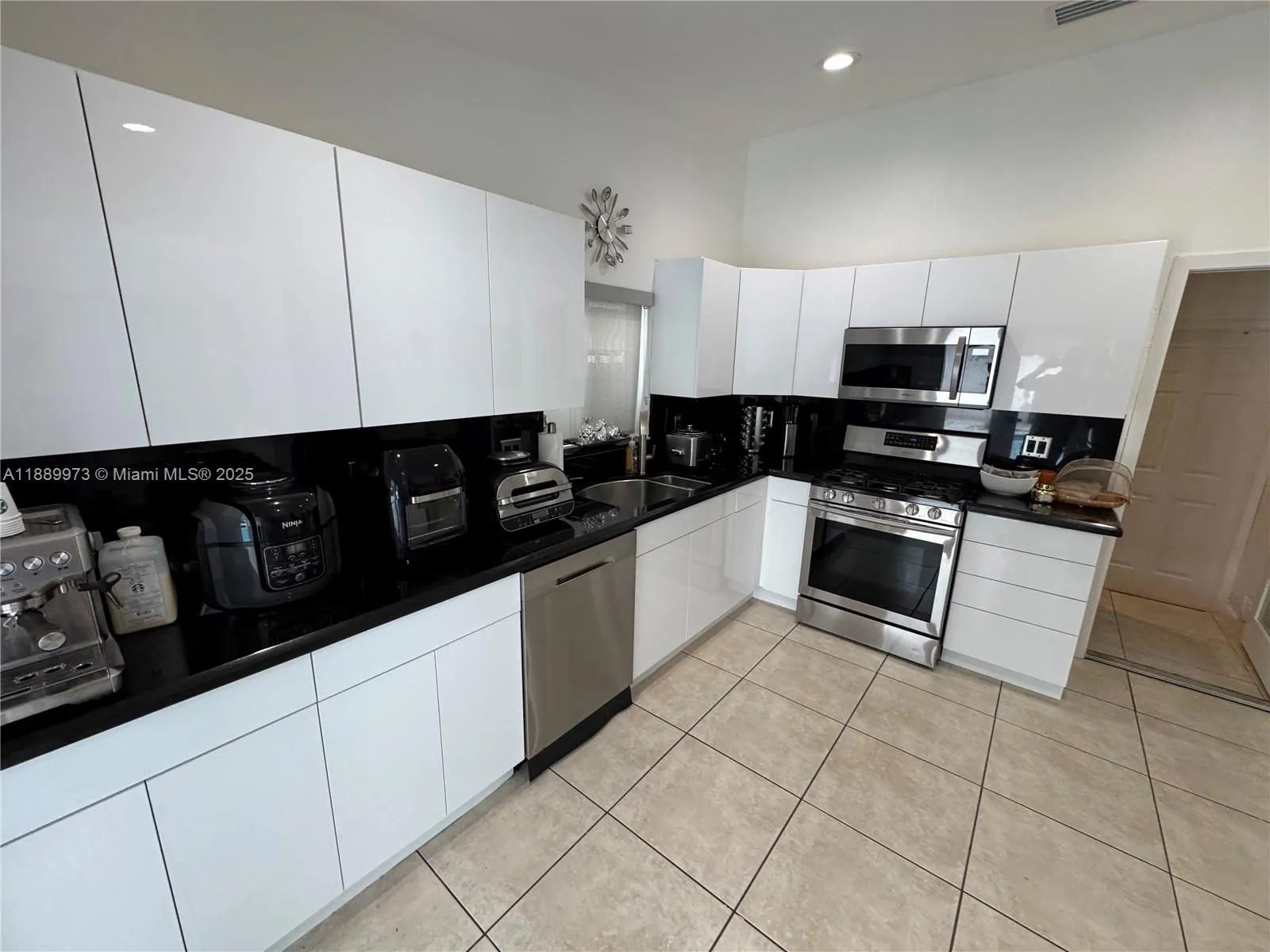 0 SW 176th St