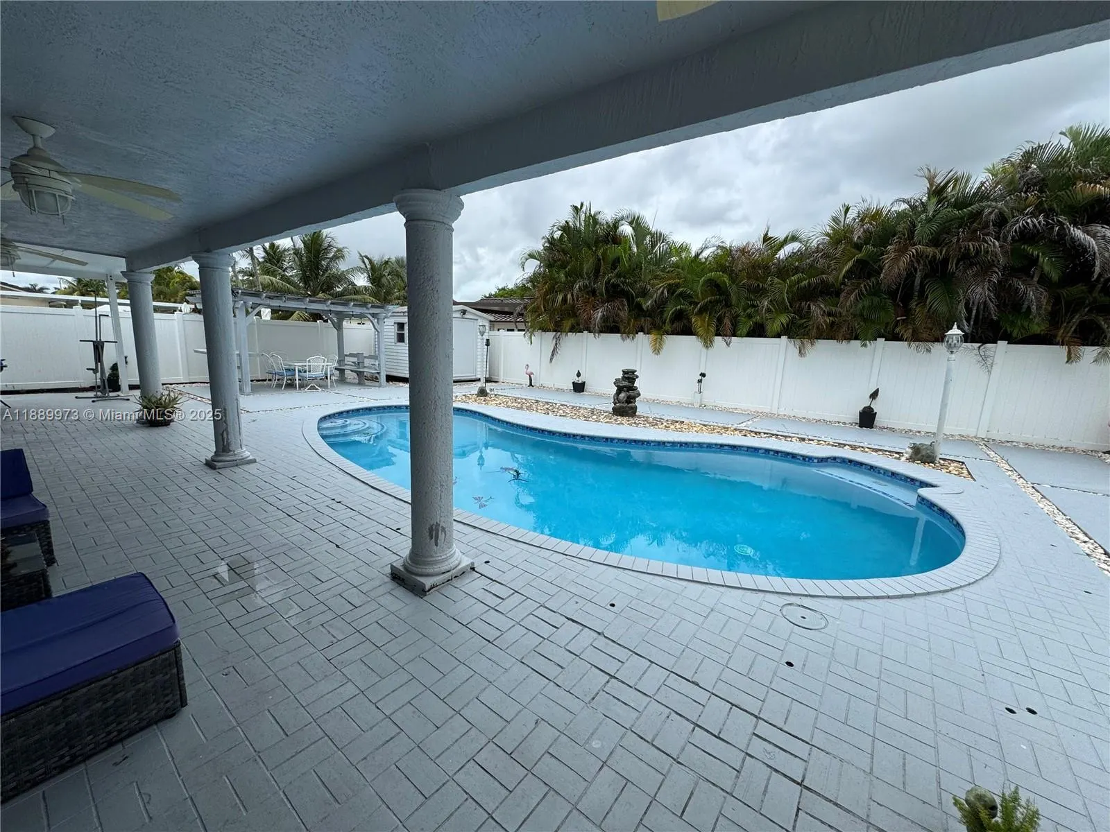 0 SW 176th St