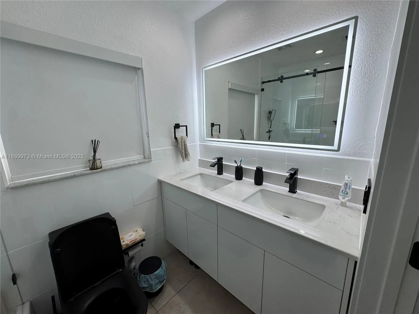 0 SW 176th St
