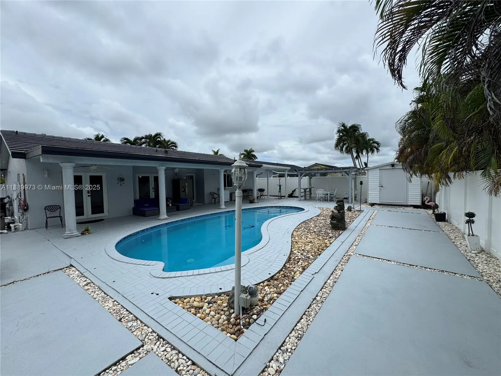 0 SW 176th St