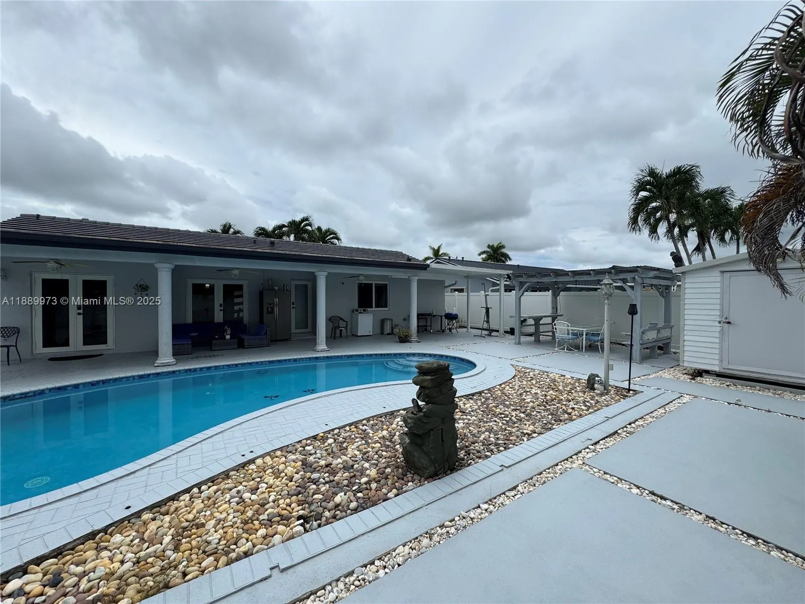 0 SW 176th St