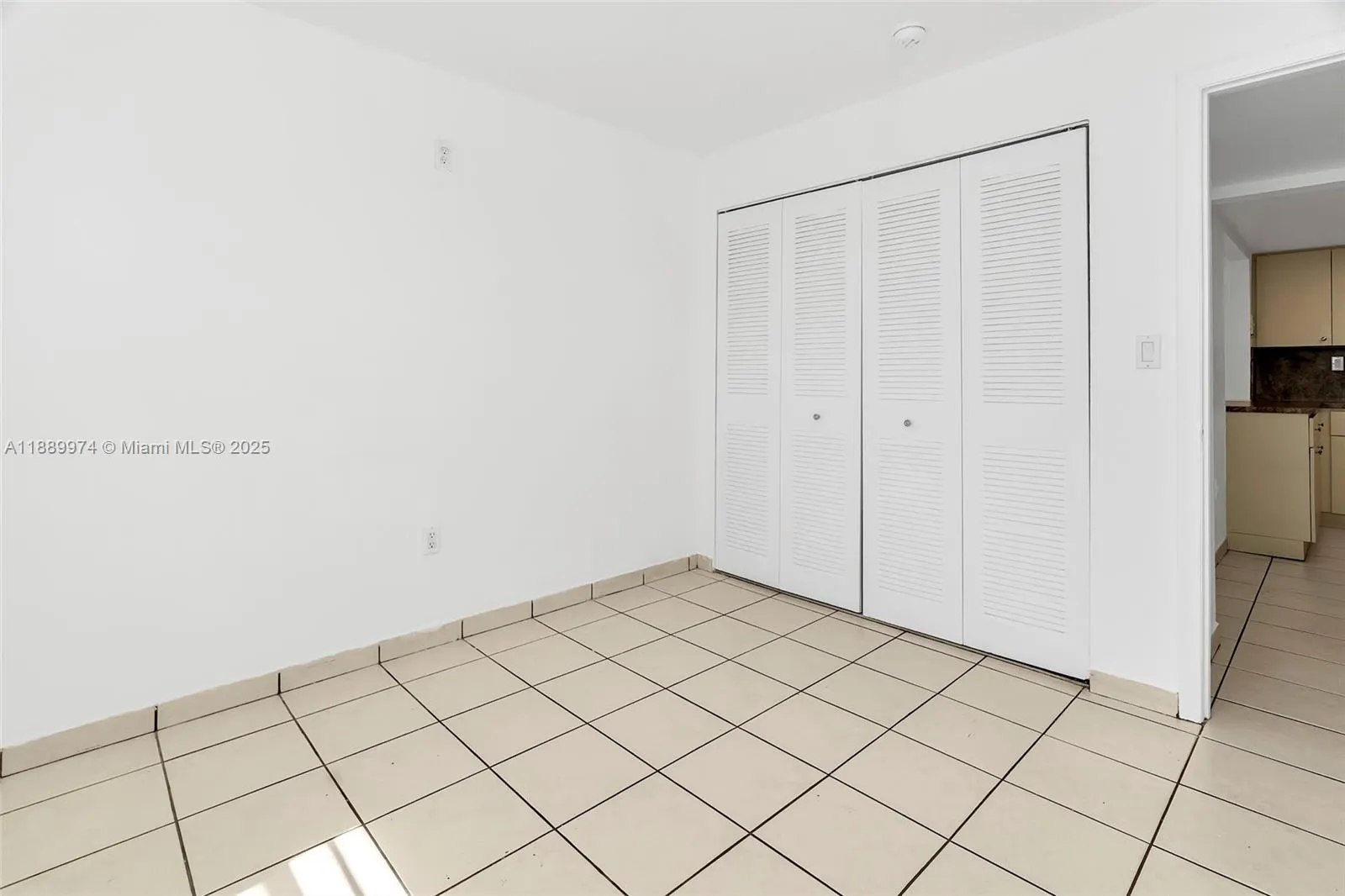 3945 SW 89th Ave, #201