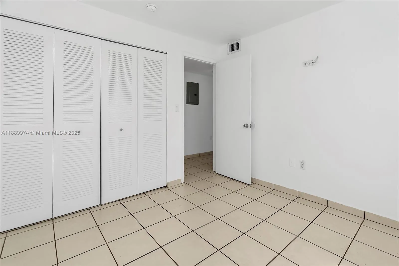 3945 SW 89th Ave, #201