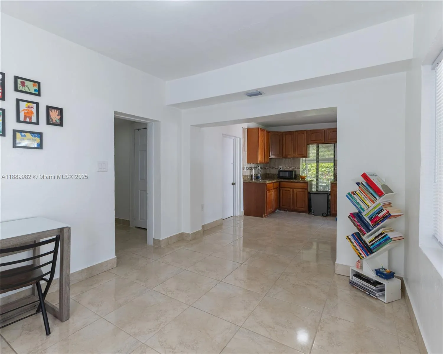 3045 SW 14th St
