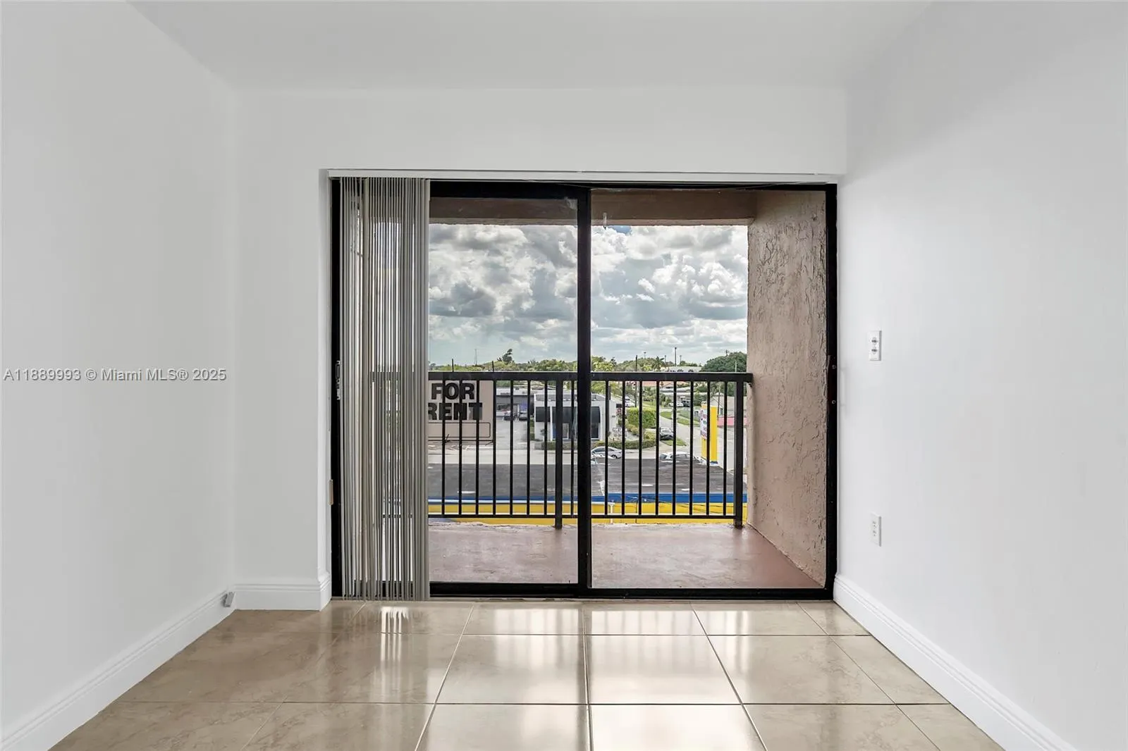 3945 SW 89th Ave, #301