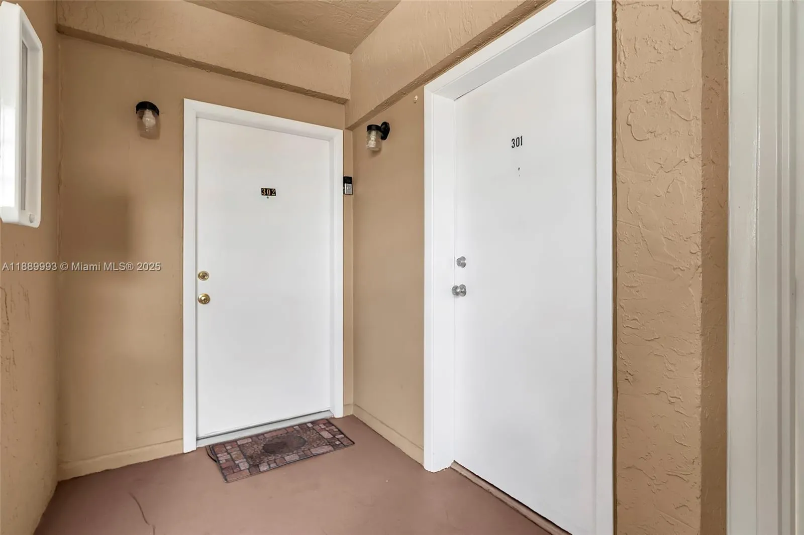 3945 SW 89th Ave, #301