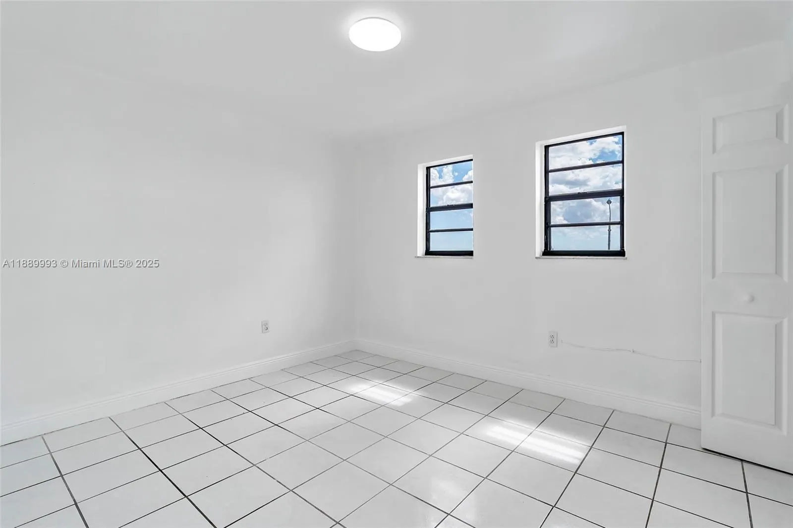 3945 SW 89th Ave, #301