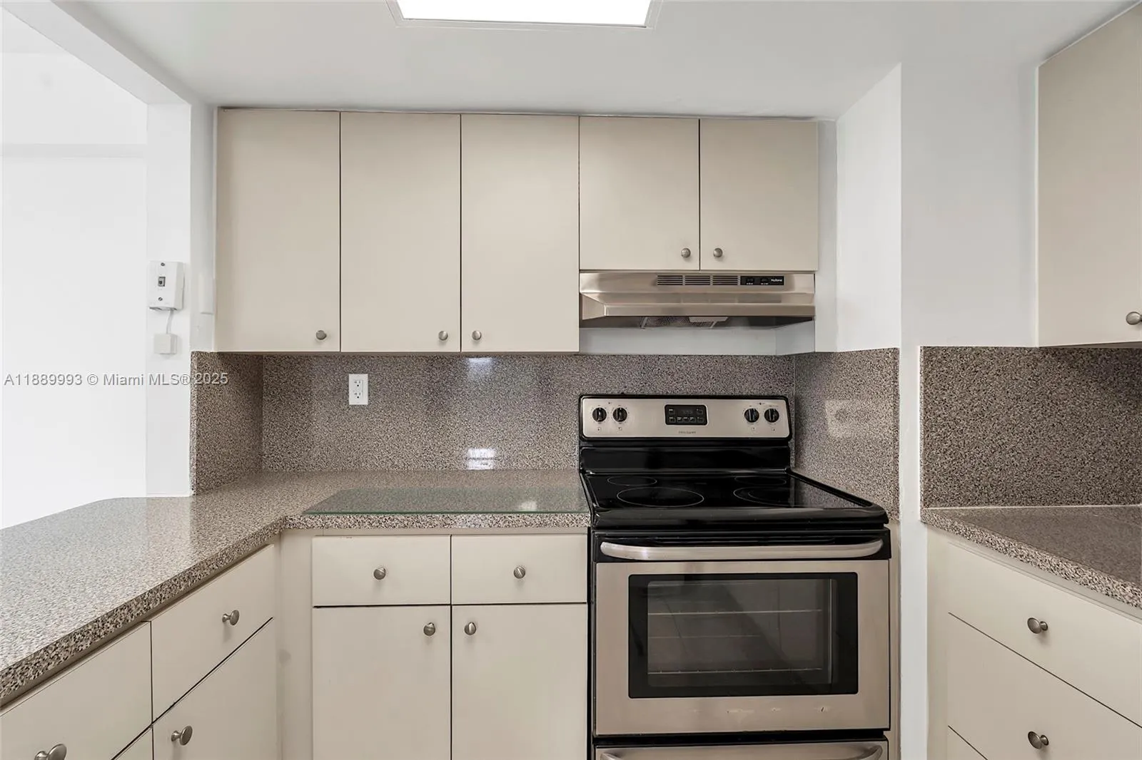 3945 SW 89th Ave, #301