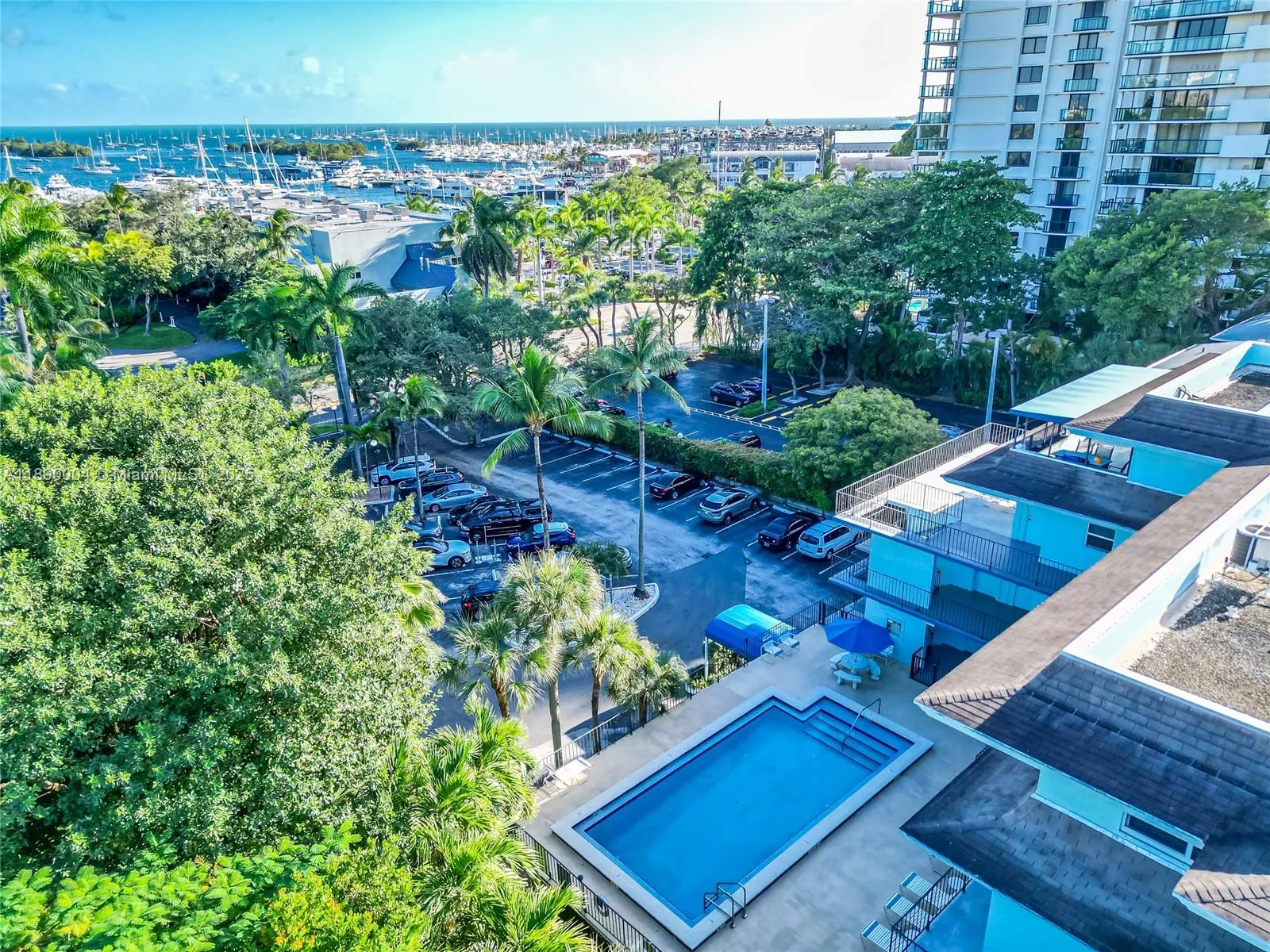 2539 S Bayshore Dr, #111J