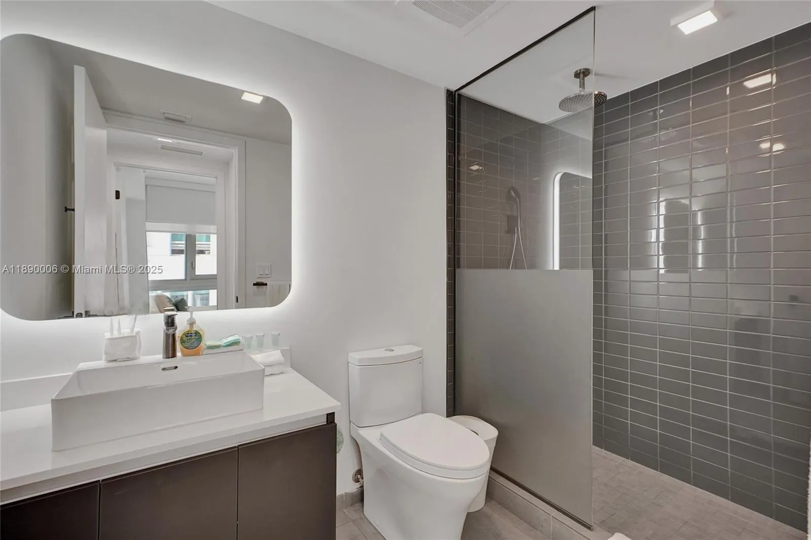 227 NE 2nd St, #1709