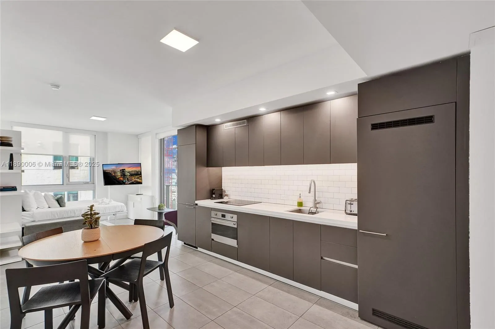 227 NE 2nd St, #1709