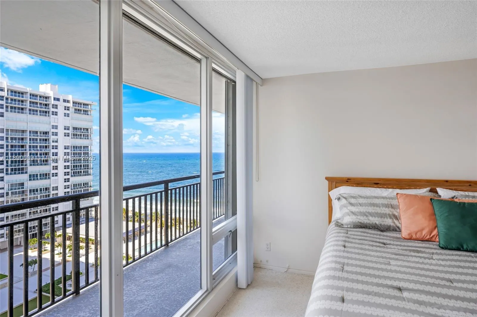 4280 Galt Ocean Dr, #12H
