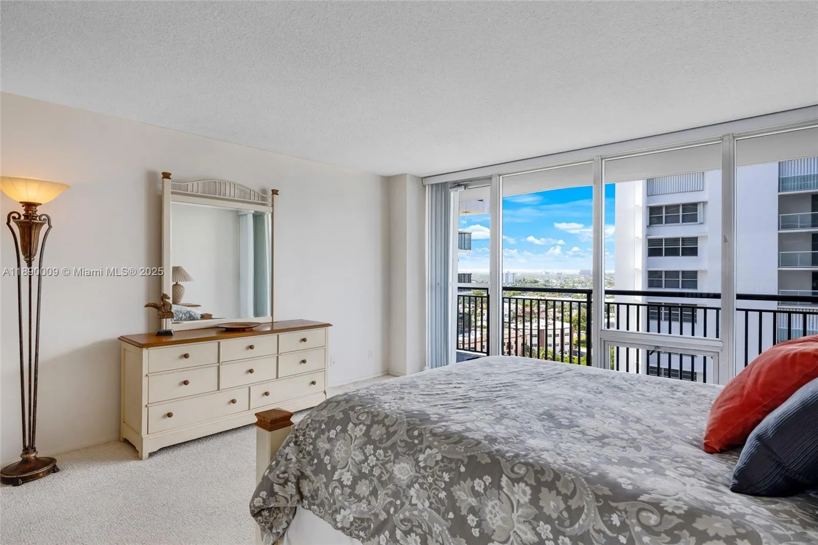 4280 Galt Ocean Dr, #12H