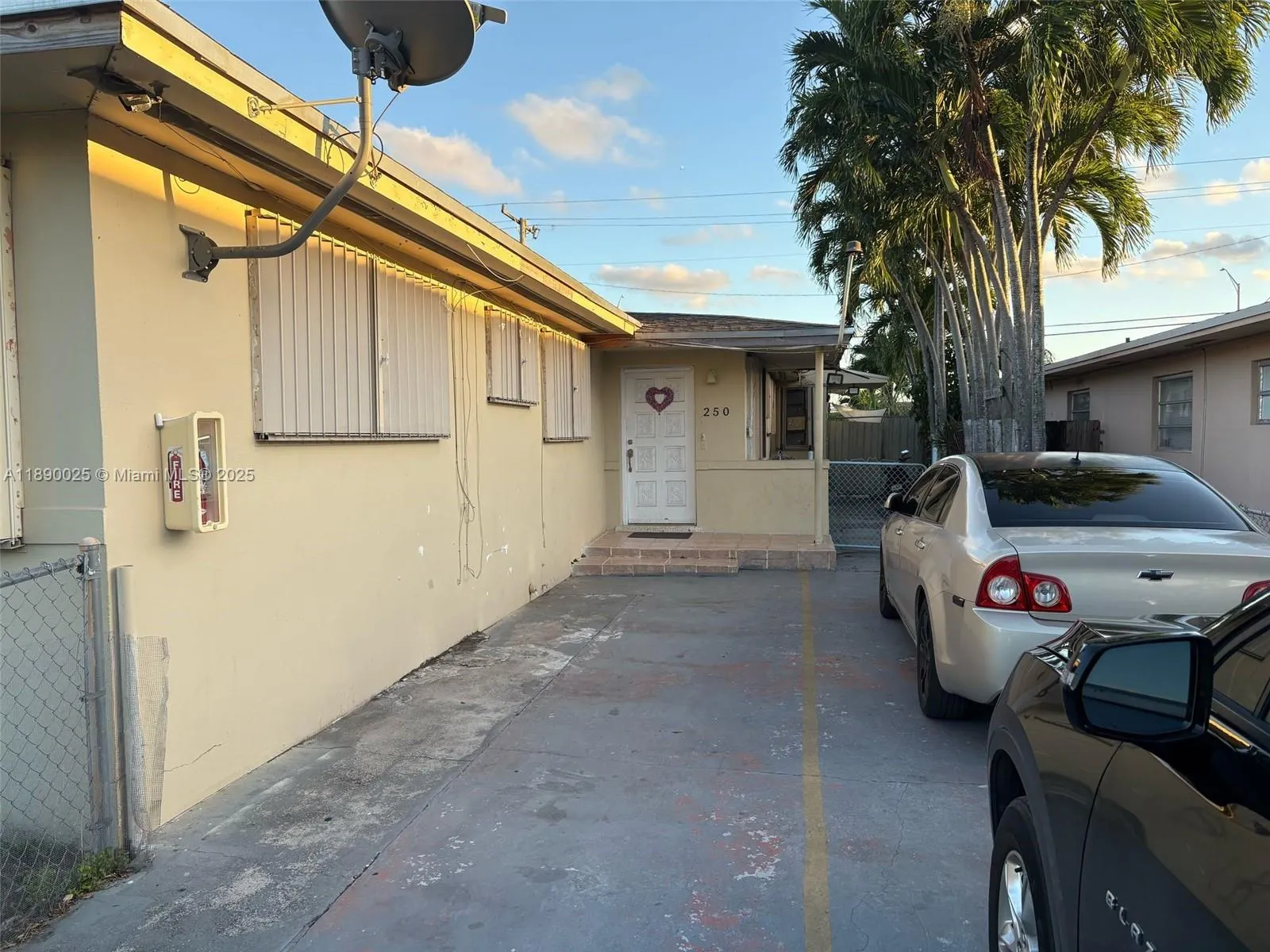 250 E 10th St, #250