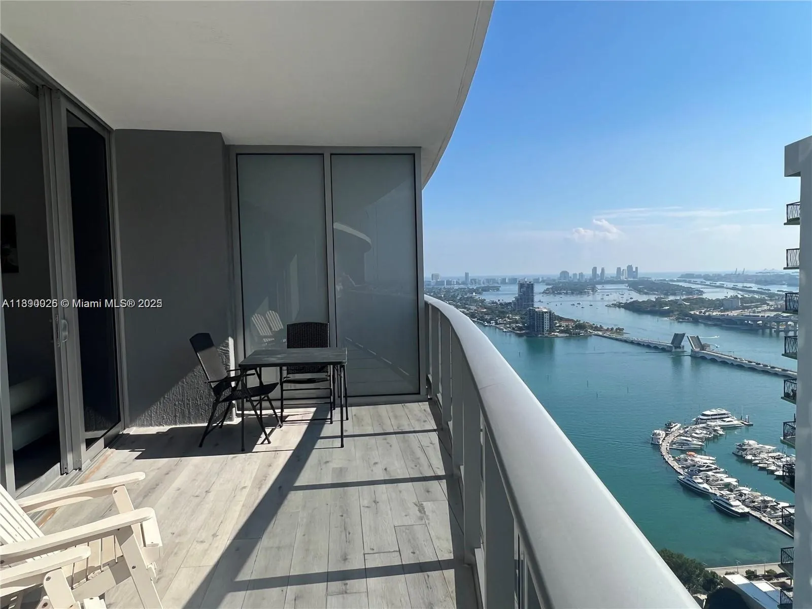 488 NE 18th St, #3208