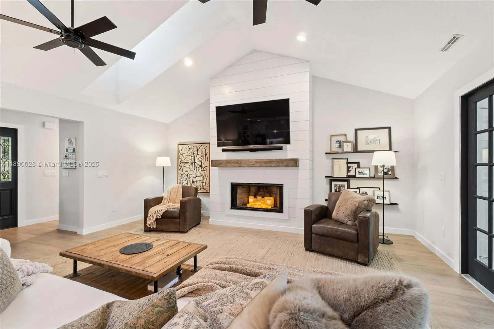 2239 SW Danforth Cir