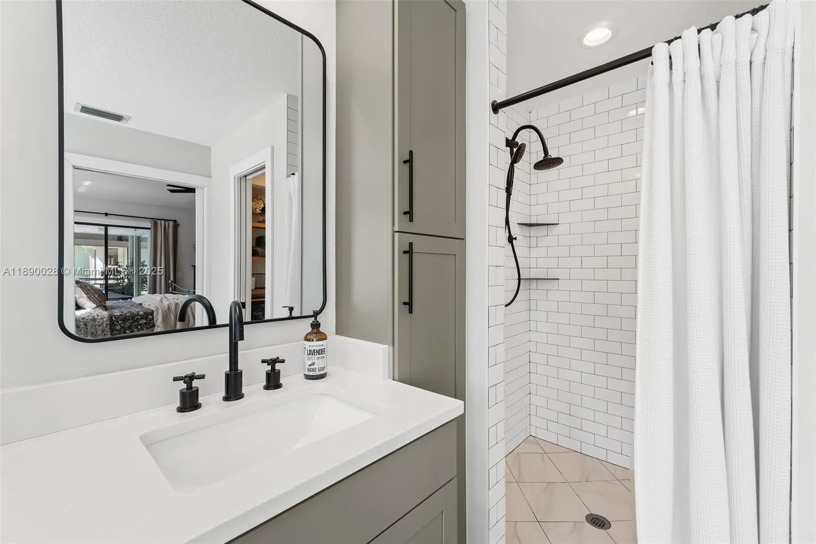 2239 SW Danforth Cir
