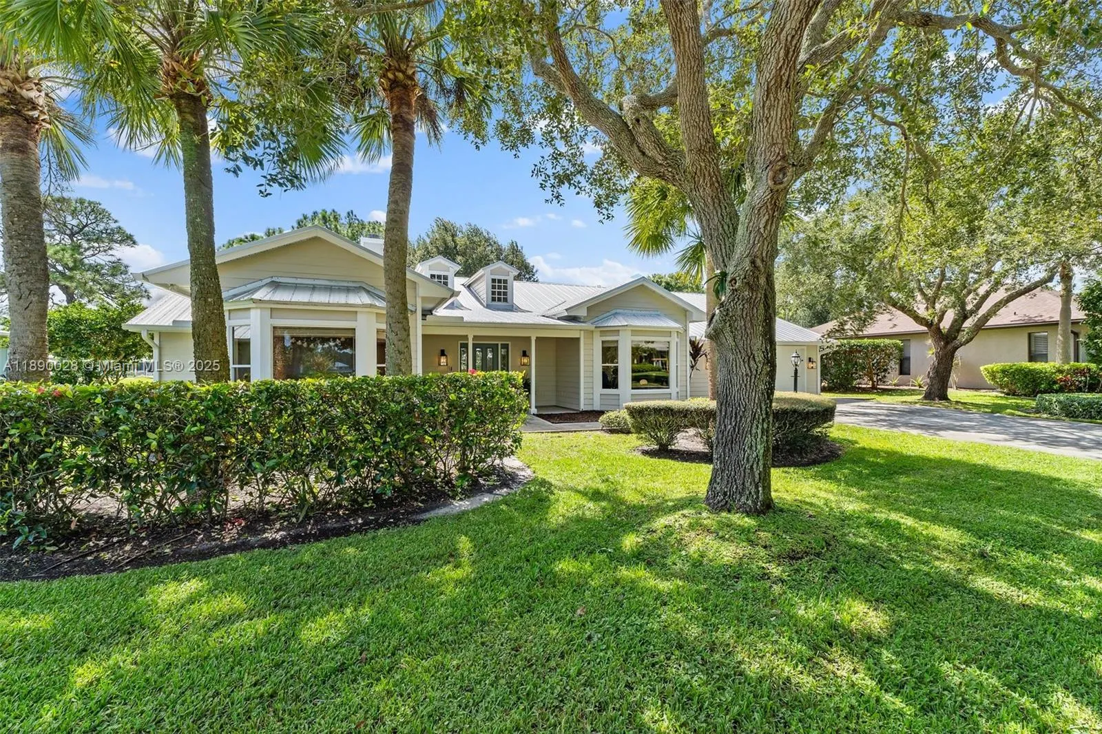 2239 SW Danforth Cir