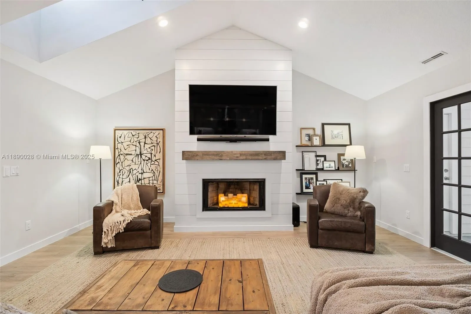 2239 SW Danforth Cir