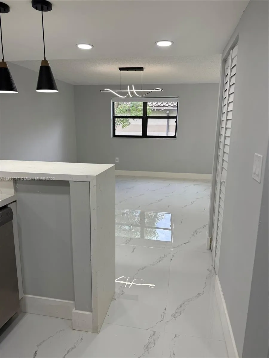 9937 Nob Hill Pl, #9937