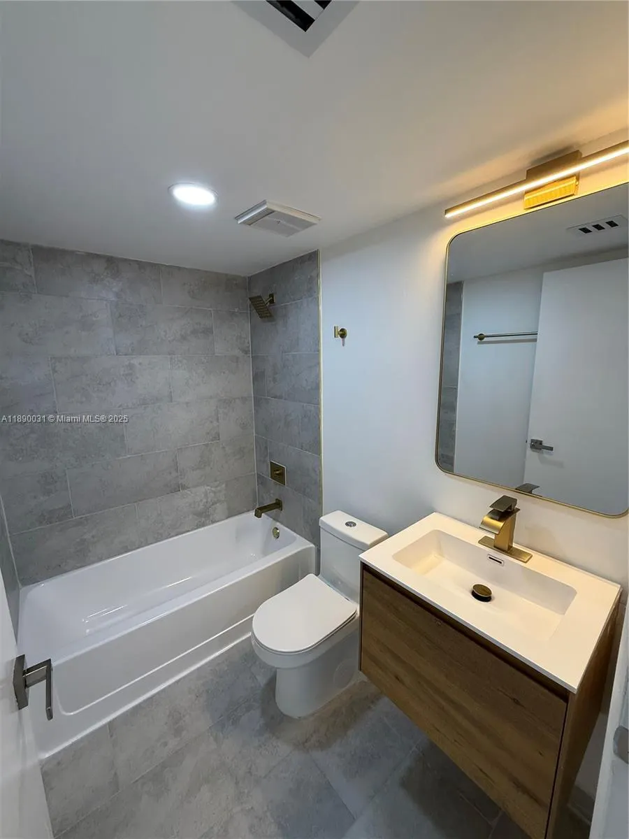 9937 Nob Hill Pl, #9937